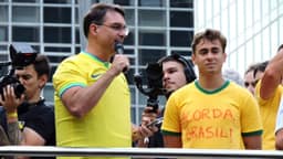 TSE impõe derrota a Flávio e Nikolas por vídeo com crianças contra Lula
