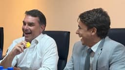 Nikolas Ferreira abandona Michelle Bolsonaro e declara apoio a Flávio