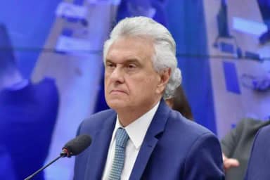 Ronaldo Caiado promete 40 presídios enquanto reforça perfil de direita