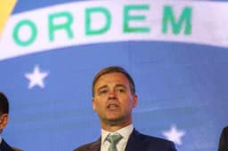 Fachin dá 72 horas para André Mendonça explicar afastamento de Andrei Rodrigues