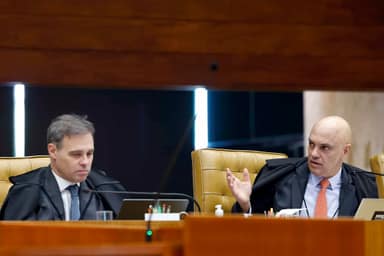 Mendonça afasta chefe da Polícia Federal e Moraes pede investigação no STF