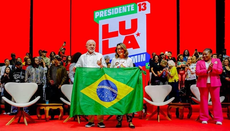 Lula defende emenda constitucional da Cultura em ato no Rio de Janeiro
