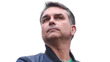 Paulo Pimenta leva à Polícia Federal listas de boicote a eleitores de Lula
