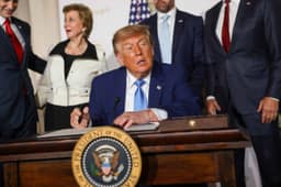 Governo Trump destina US$ 1 milhão a campanha contra o STF no Brasil