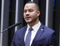 Quem é Adail Filho, deputado alvo de operação da PF no Amazonas