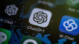 União Europeia amplia controle sobre IA e submete ChatGPT a regras mais rígidas