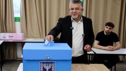 Partidos árabes ganham força e podem decidir futuro governo de Israel, diz líder árabe à RFI