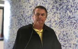 Defesa de Bolsonaro diz ao STF que pistola não entregue está apreendida pela Polícia Civil