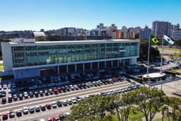 Candidatos ao governo do Paraná cumprem agendas fechadas e abertas ao público