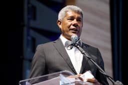 Quaest na Bahia: 57% aprovam governo de Jerônimo Rodrigues, e 34% desaprovam