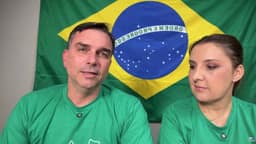 Flávio Bolsonaro diz que foto com 'Sicário' de Vorcaro é manipulação de IA