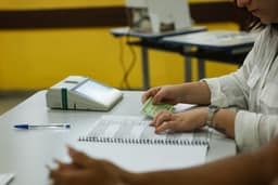 TRE-BA inicia convocação de cerca de 140 mil mesários para atuar nas Eleições 2026