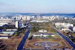 Eleições no DF: candidatos fazem promessas para saúde e mobilidade urbana; veja como foi a campanha nesta segunda