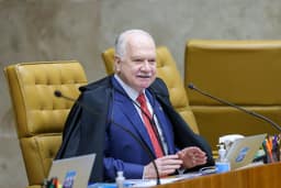 Ministério da Justiça diz que PF seguirá com 'independência', AGU que Fachin 'restaura a ordem pública'; a reação à decisão do STF