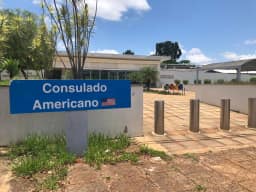EUA suspendem atendimento na embaixada e em consulados do Brasil por questões de segurança