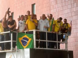 Flávio Bolsonaro inicia agenda em AL ao lado de Alfredo Gaspar, mas sem Arthur Lira e JHC