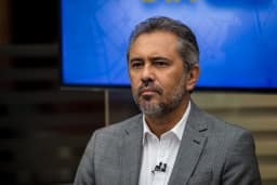 Quaest no Ceará: 52% aprovam governo de Elmano, e 33% desaprovam