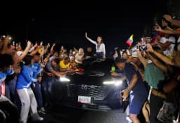 Presidente da Venezuela acusa María Corina Machado de transformar sua volta ao país em 'espetáculo'
