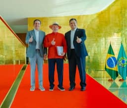 Semana de Lula tem vitórias parciais no Congresso, mas PECs do fim da 6x1 e da Segurança ficam para depois da eleição