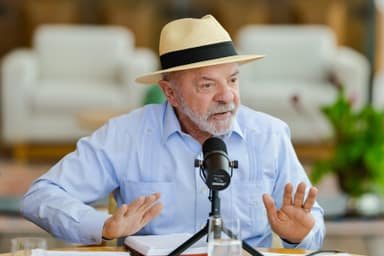Luiz Inácio Lula da Silva sanciona fim da taxa de 20% sobre compras de até US$ 50