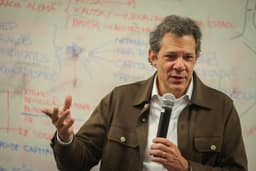 'Tarcísio tem fama de gestor por falta de escrutínio. Em todas as áreas no governo dele há problemas', diz Haddad