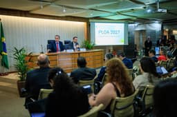 Governo prevê arrecadar R$ 41,9 bilhões com Imposto Seletivo em 2027
