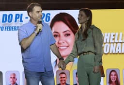 Com Flávio e sem Michelle, convenção do PL-DF confirma candidatura de ex-primeira-dama ao Senado