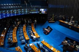 Fim da escala 6x1: Senado faz última sessão de debates e deve votar o texto hoje