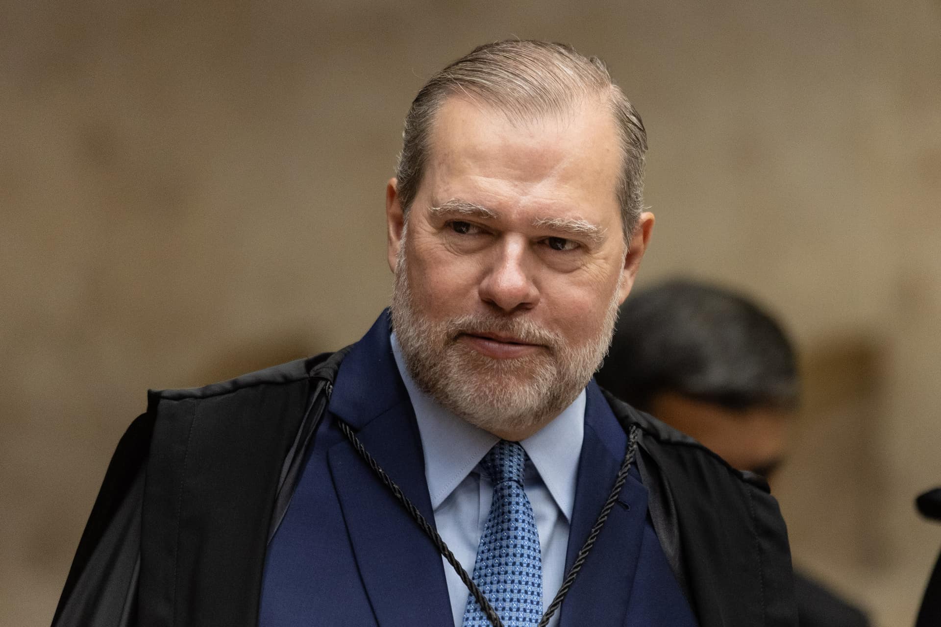 Toffoli restringe campanha de Renan Santos e ministros do TSE cobram plenário