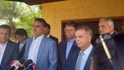 Flávio Bolsonaro afirma que vai a debates com Lula no 2º turno e diz que pediu apoio de Republicanos e Podemos