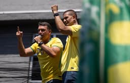 Campanha de Flávio garimpa falas de Lula para criar desgaste ao petista na reta final do primeiro turno