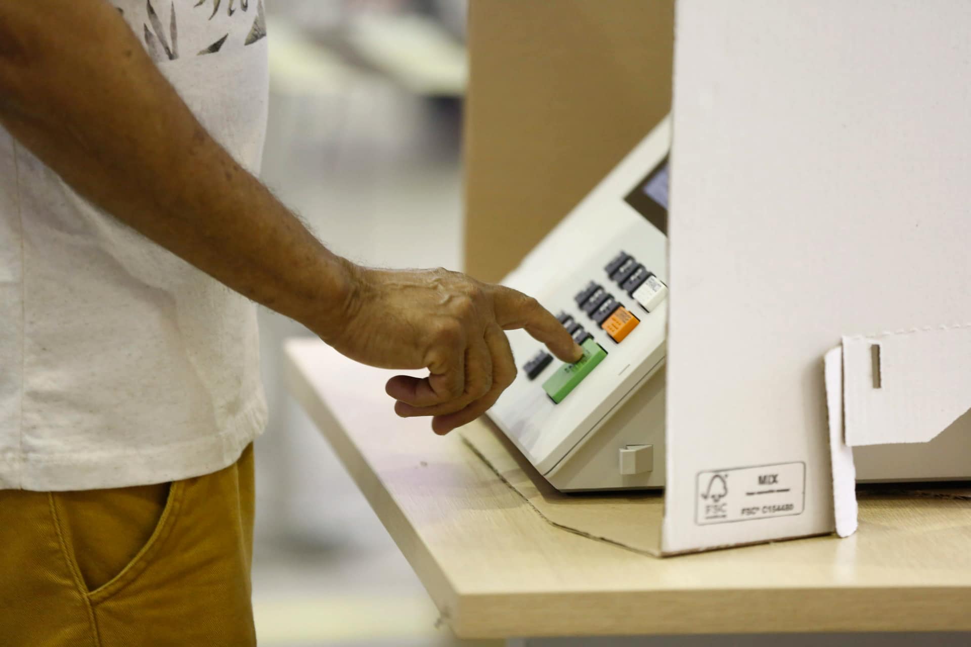 Eleição no Rio de Janeiro põe 16 nomes na disputa por duas vagas no Senado