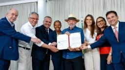 Lula sanciona lei de apoio ao desenvolvimento do futebol feminino