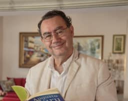 Após Flávio e Caiado, Cury troca de marqueteiro a dias de início da campanha na televisão
