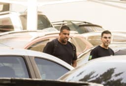 Saiba quem é o miliciano Peixe, que intermediou recursos de emenda parlamentar de Flávio Bolsonaro para ONG