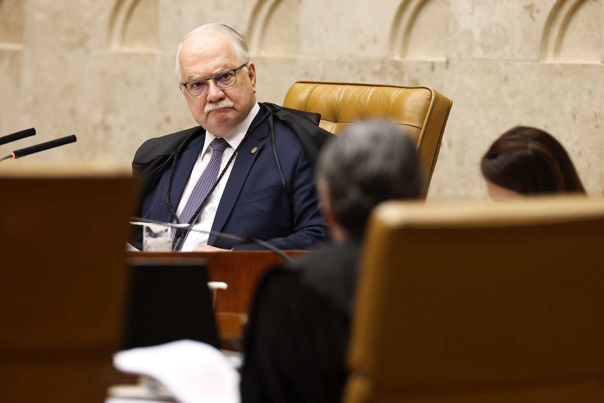 Edson Fachin adia encontro com a OAB enquanto o STF apura Moraes e Mendonça
