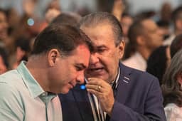 ‘Esses filhos de Bolsonaro são uns jumentos’, diz Malafaia após carta golpista de Flávio
