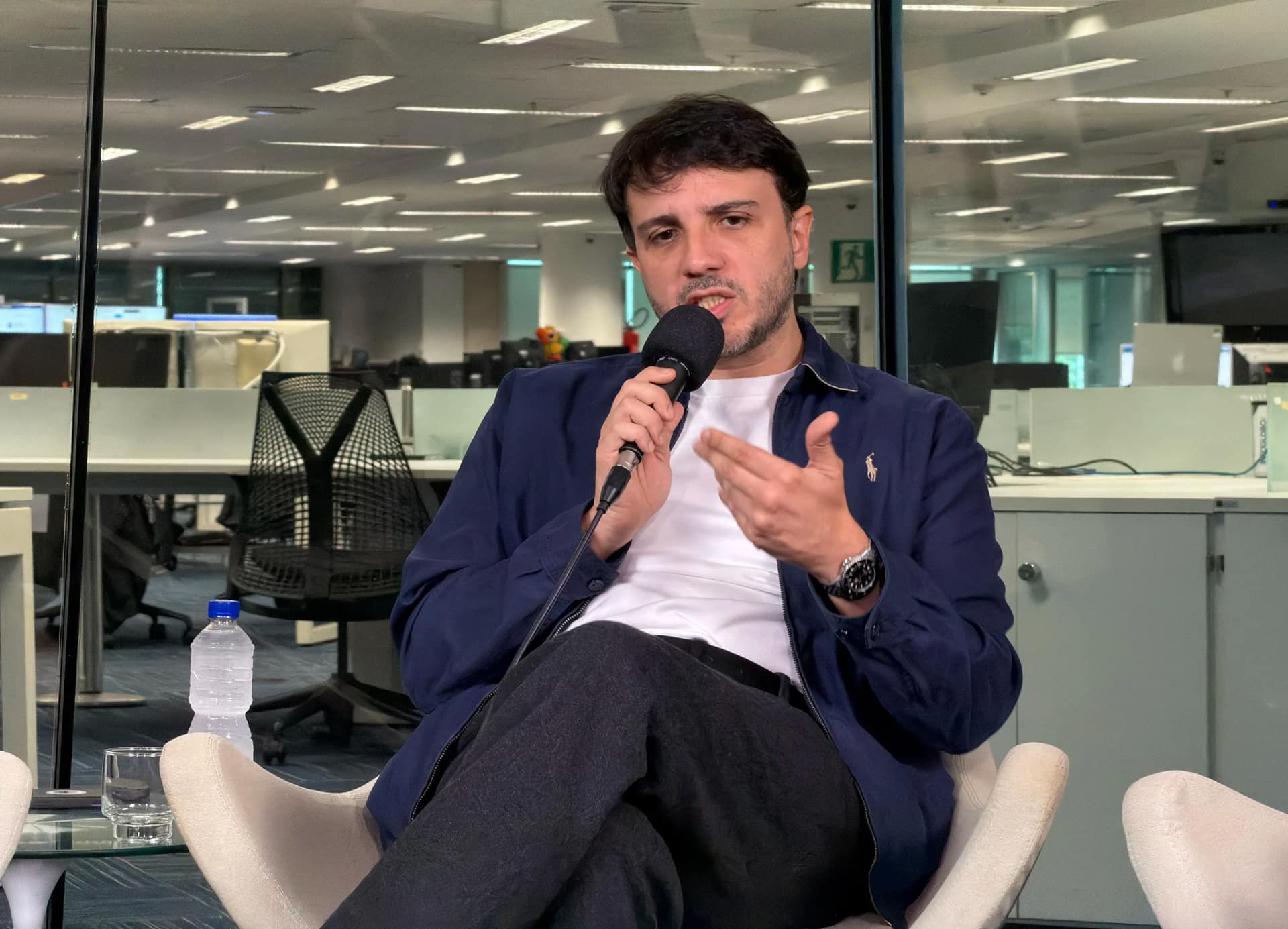 Toffoli suspende campanha digital de Renan Santos e veta 16 perfis