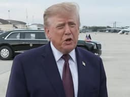 Trump diz que não vai se