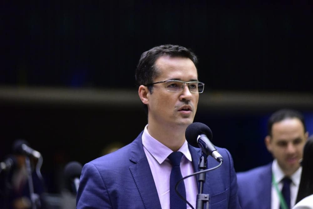 TSE mantém suspensão da campanha de Deltan Dallagnol ao Senado por 5 a 2