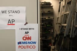 Casa Branca defende proibição de acesso a CNN, MS Now e Politico e argumenta que acesso é 'privilégio'