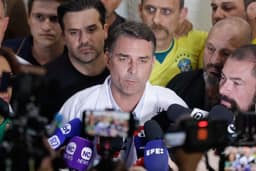 Flávio Bolsonaro recebe apoio de Pablo Marçal e integra ex-coach à equipe da campanha: 'Trazer o empreendedorismo'
