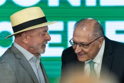 Mendonça manda campanha de Lula suspender propaganda com ‘Rap do Silva’ por omissão a nome de Alckmin