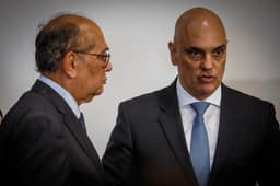 Gilmar pede a Fachin para adiar sessão sobre Moraes e incluir relatório sobre Mendonça em análise