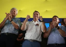 Flávio diz que usará maioria no Senado e na Câmara para ‘mudar a Constituição’