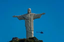Helicópteros no Rio: duas empresas suspensas pela Anac falsificavam quantidade de horas dos voos panorâmicos para economizar na manutenção