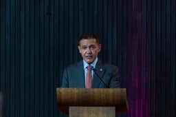 TSE lança ações contra violência política de gênero e alerta para ameaças e deepfakes contra mulheres