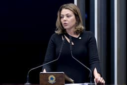 MP do fim da ‘taxa das blusinhas’ avança no Congresso e é aprovada por comissão