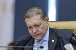 Nunes Marques restabelece filiação de Flávio ao PL e libera registro de candidatura