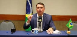 Decisões de última hora sobre debate dão combustível a críticas de Flávio ao STF às vésperas da votação